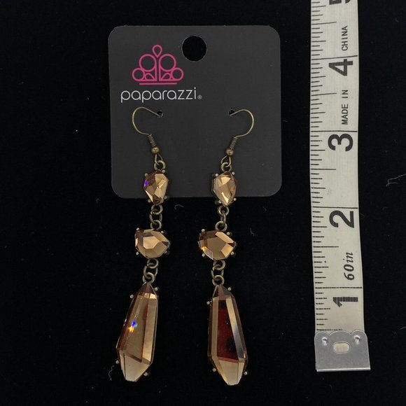 Paparazzi Fashion Jewelry Sophisticated Smolder Brass Tone Hook Earrings - Picture 2 of 3